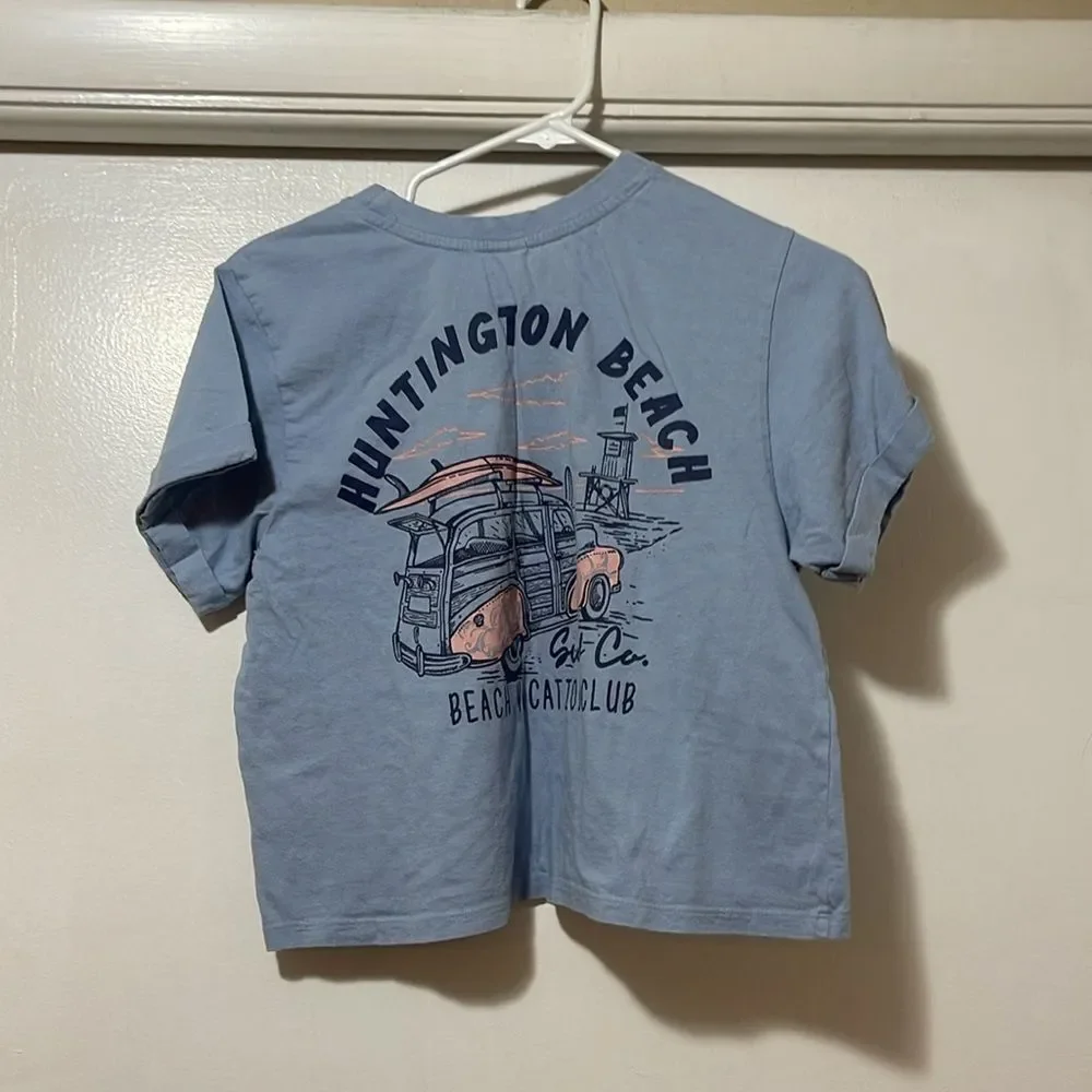 Huntington Beach VibeN Blue Short Sleeve Tee with Chest Graphic medium